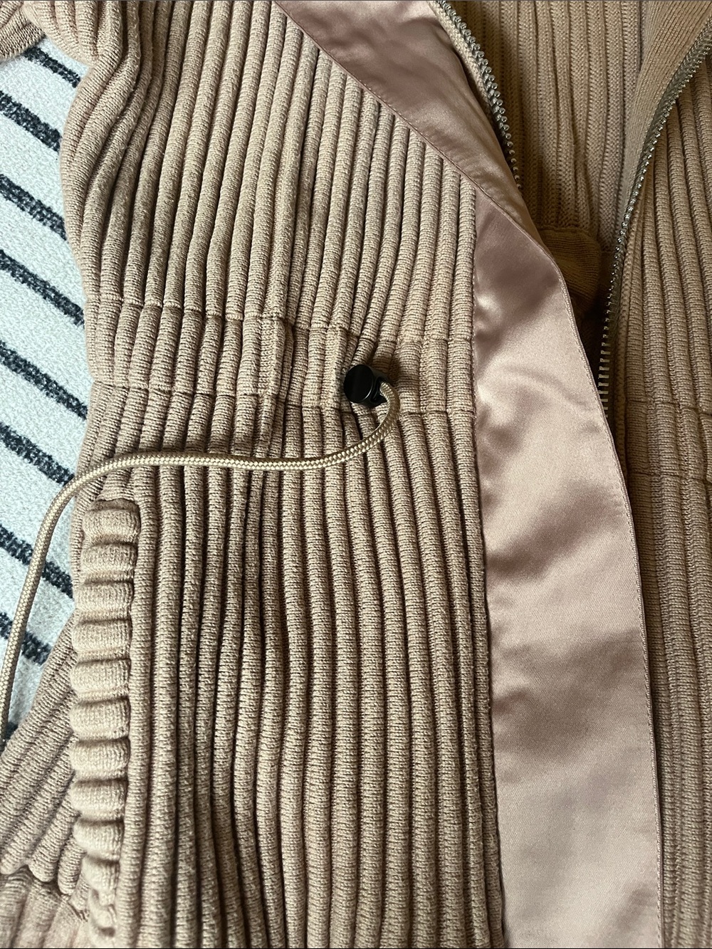 Varley Beige Ribbed Satin-Trim Open Front Jacket - Picture 4 of 6